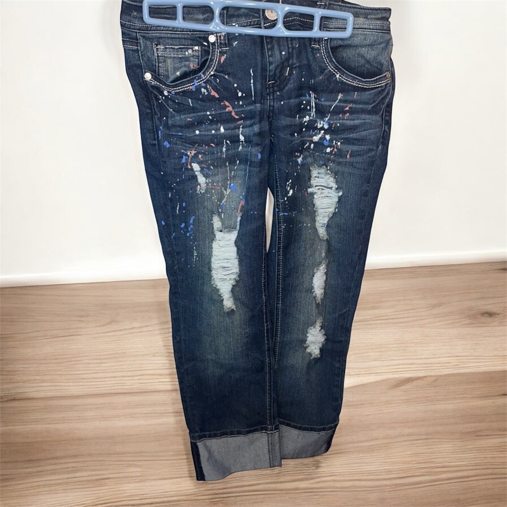 Almost Famous Splatter Distressed Jean Capris
